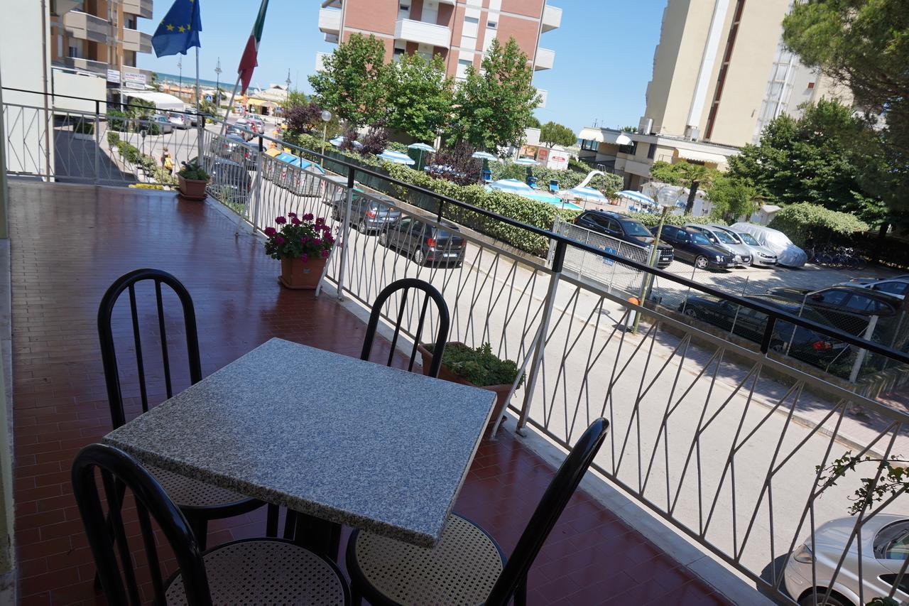 Hotel Ines Cesenatico Extérieur photo