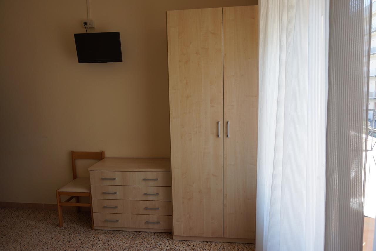 Hotel Ines Cesenatico Extérieur photo