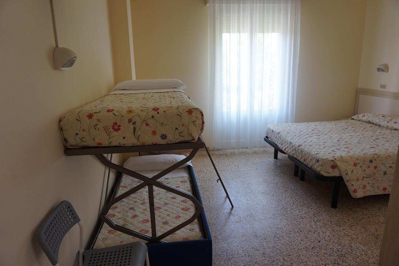Hotel Ines Cesenatico Extérieur photo